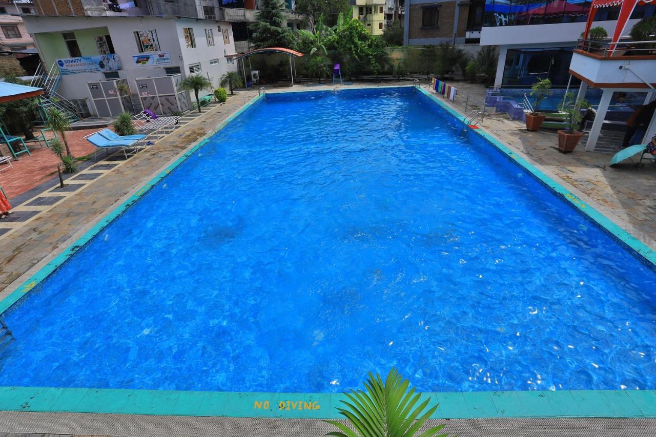 Dharampur Oyo 591 Hotel Blue Moon מראה חיצוני תמונה