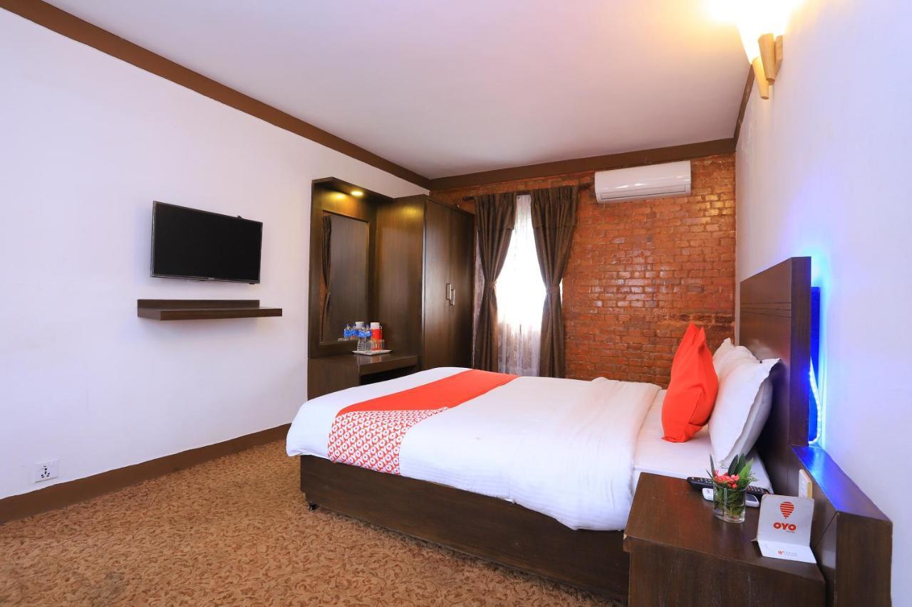 Dharampur Oyo 591 Hotel Blue Moon מראה חיצוני תמונה