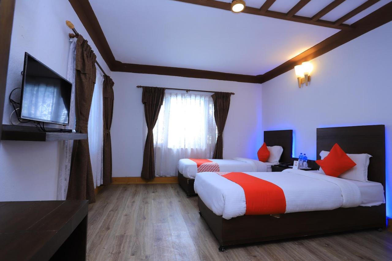 Dharampur Oyo 591 Hotel Blue Moon מראה חיצוני תמונה
