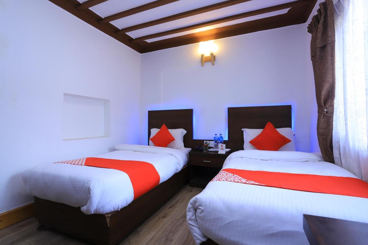 Dharampur Oyo 591 Hotel Blue Moon מראה חיצוני תמונה