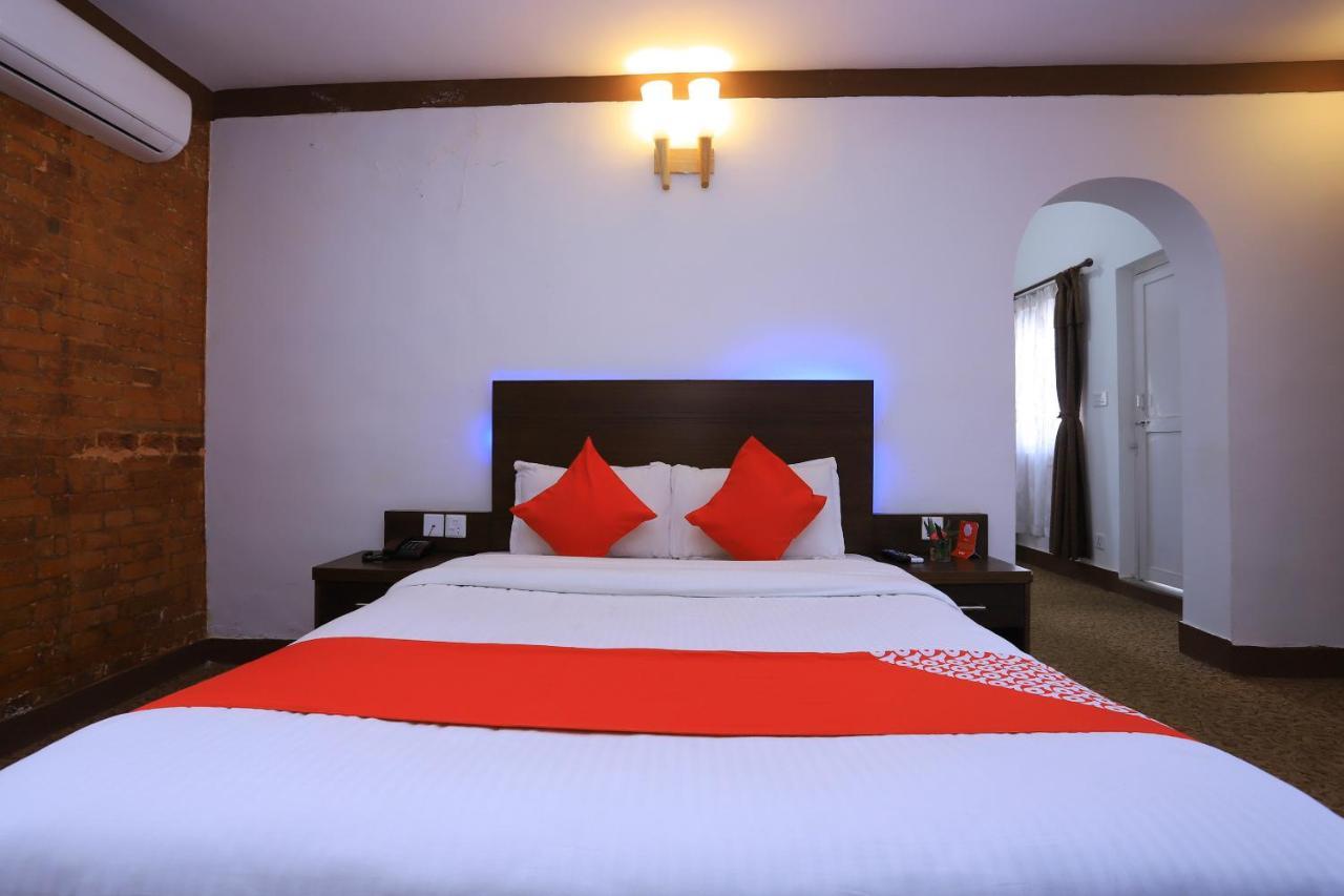 Dharampur Oyo 591 Hotel Blue Moon מראה חיצוני תמונה