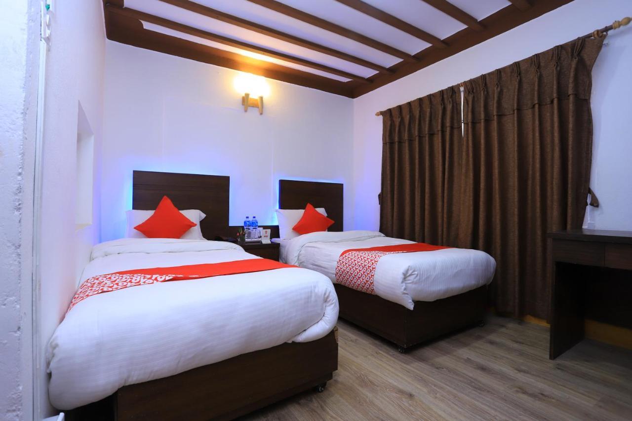 Dharampur Oyo 591 Hotel Blue Moon מראה חיצוני תמונה