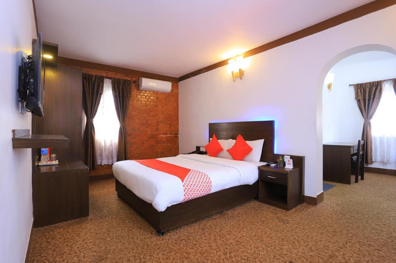Dharampur Oyo 591 Hotel Blue Moon מראה חיצוני תמונה