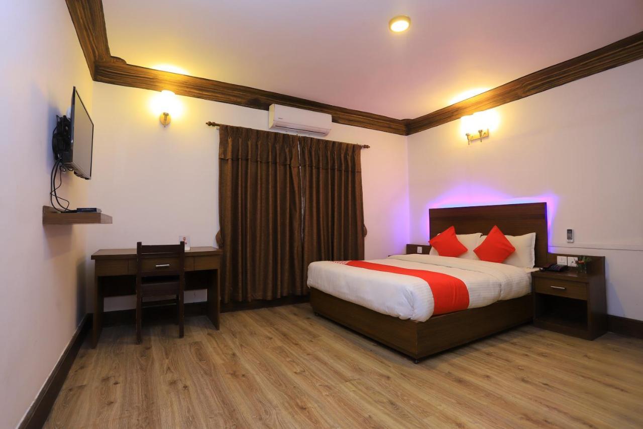 Dharampur Oyo 591 Hotel Blue Moon מראה חיצוני תמונה