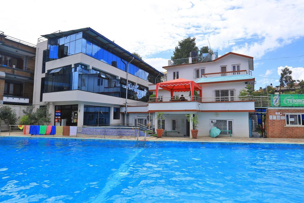 Dharampur Oyo 591 Hotel Blue Moon מראה חיצוני תמונה
