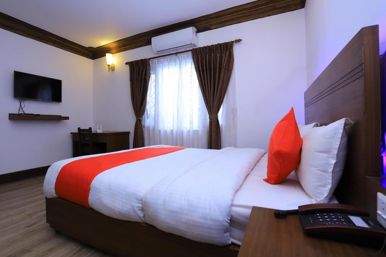 Dharampur Oyo 591 Hotel Blue Moon מראה חיצוני תמונה